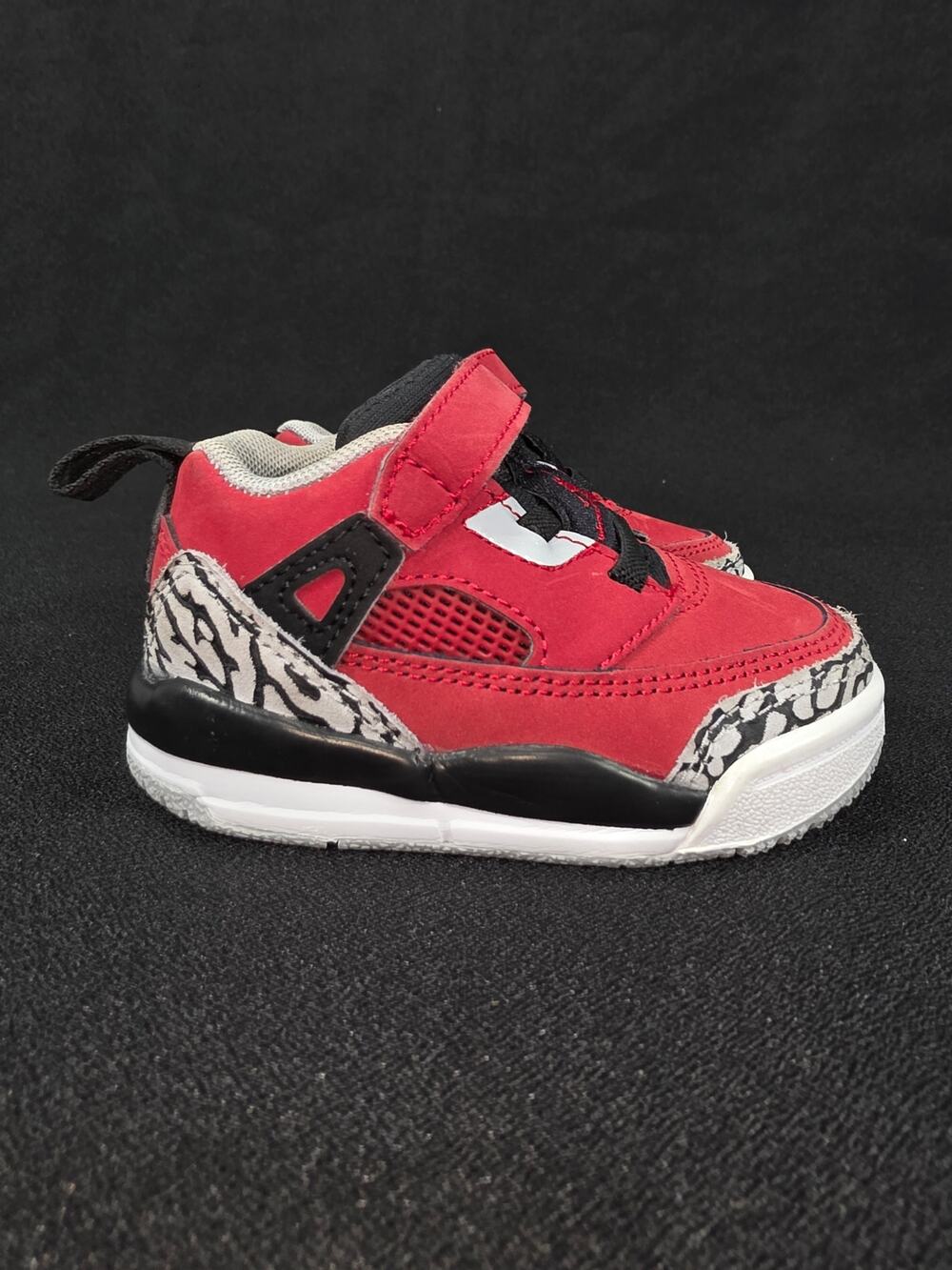 Nike Air Jordan Spizike Low Toro Toddler Size 4C Gym Red